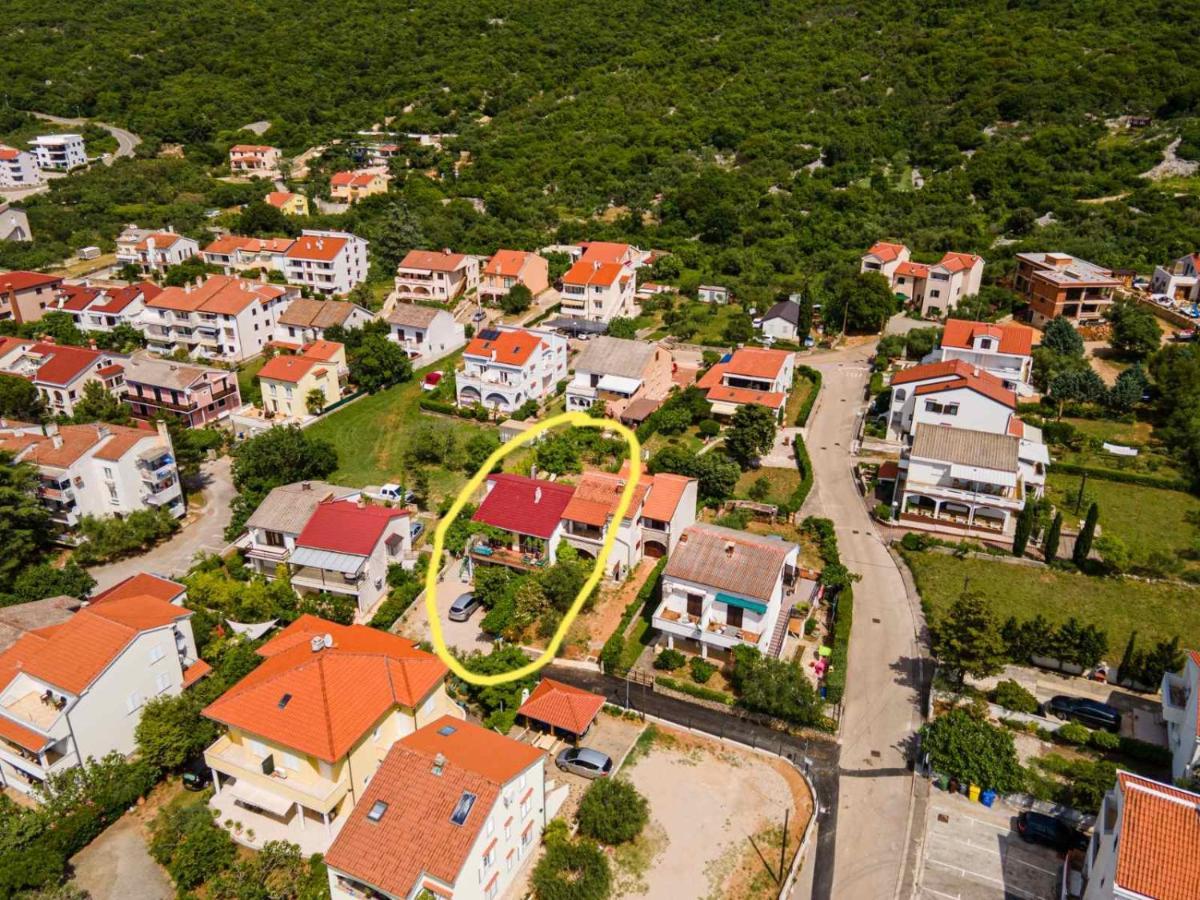 Home Away From Home With A Heated Pool Punat Ngoại thất bức ảnh
