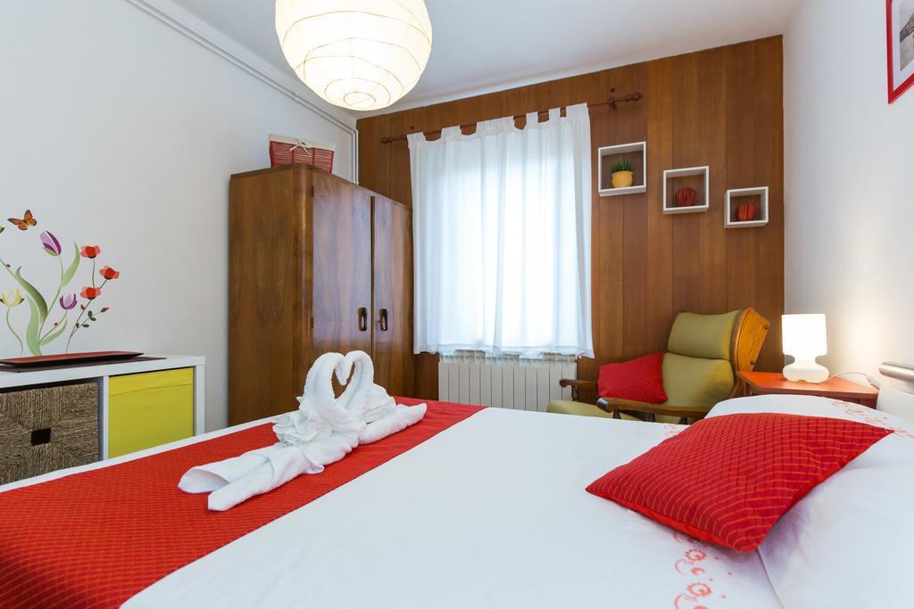 Home Away From Home With A Heated Pool Punat Ngoại thất bức ảnh