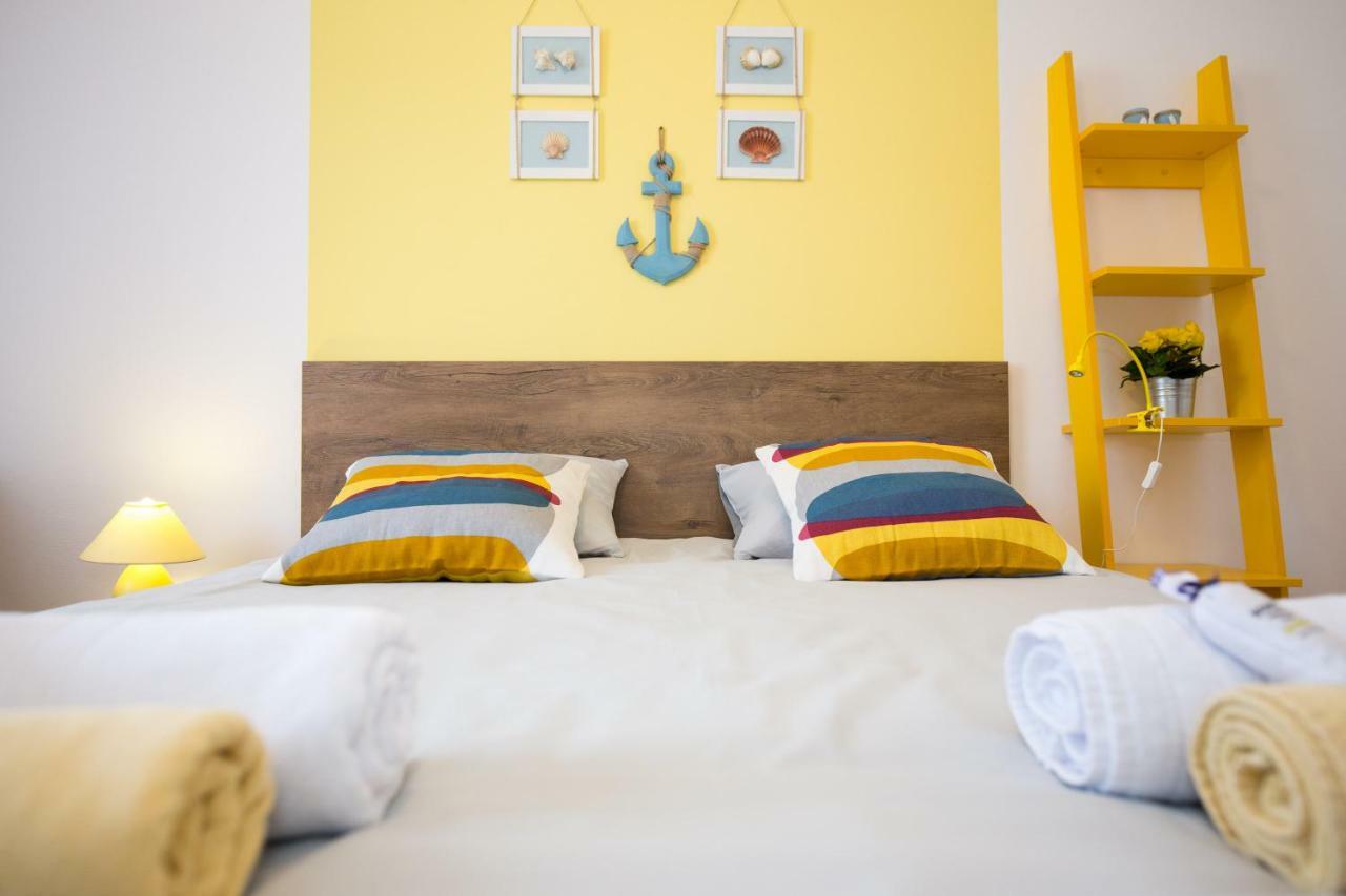 Home Away From Home With A Heated Pool Punat Ngoại thất bức ảnh