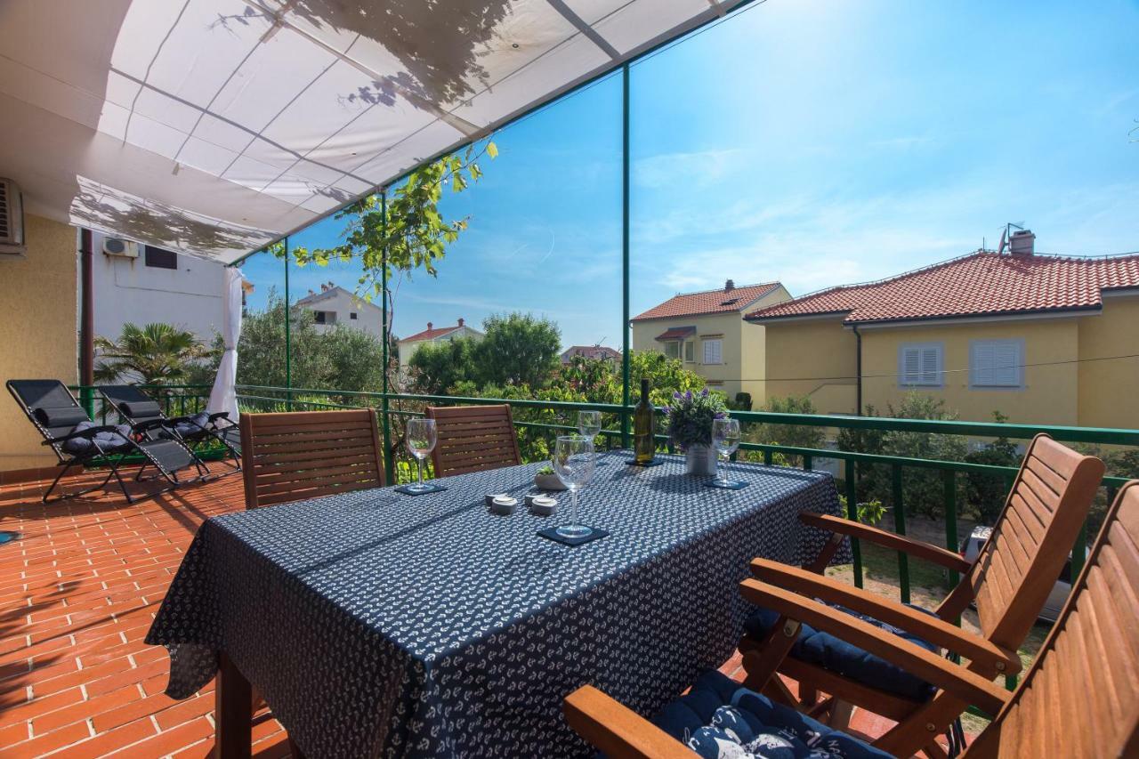 Home Away From Home With A Heated Pool Punat Ngoại thất bức ảnh